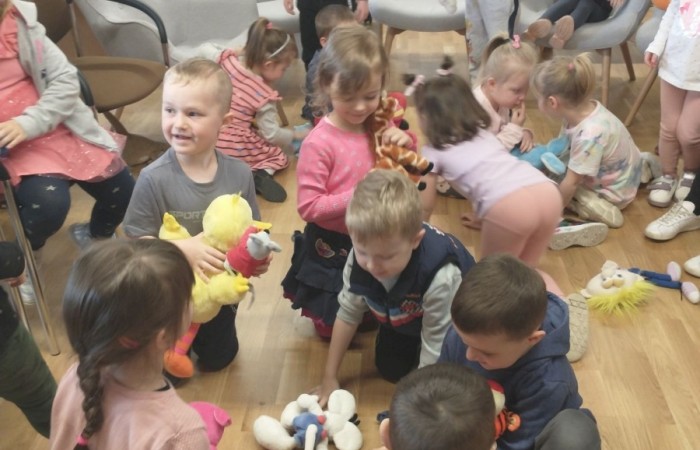 Przedszkolaki z wizytą w bibliotece