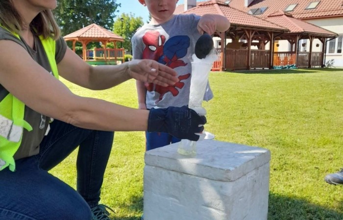 Zajęcia naukowo-przyrodnicze - grupa Słoneczka