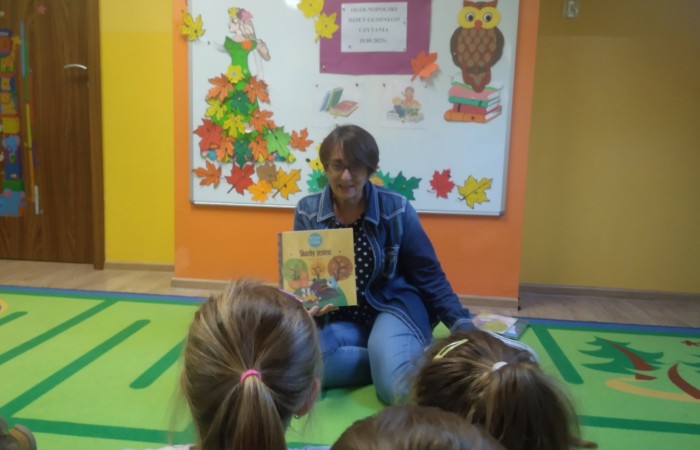 Ogólnopolski Dzień Głośnego Czytania w Przedszkolu - Słoneczka