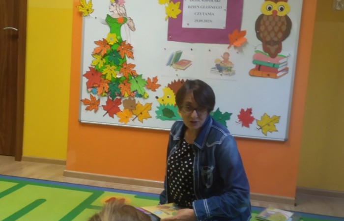 Ogólnopolski Dzień Głośnego Czytania w Przedszkolu - Słoneczka