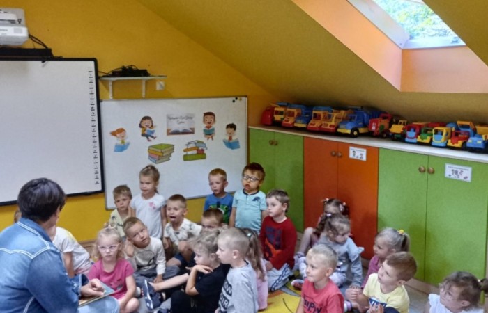 Ogólnopolski Dzień Głośnego Czytania w Przedszkolu - Smerfy