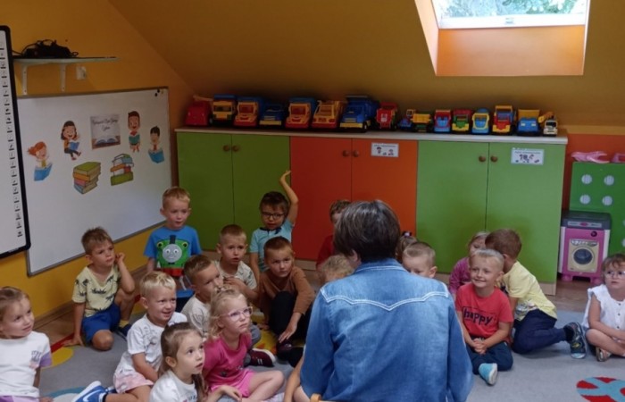 Ogólnopolski Dzień Głośnego Czytania w Przedszkolu - Smerfy