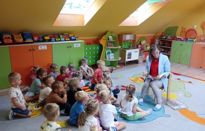 Ogólnopolski Dzień Głośnego Czytania w Przedszkolu - Smerfy