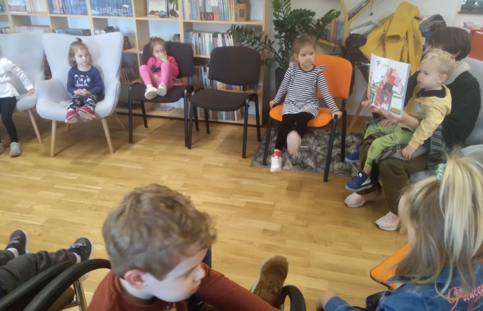 Wyjście do Gminnej Biblioteki Publicznej w Świlczy z siedzibą w Trzcianie