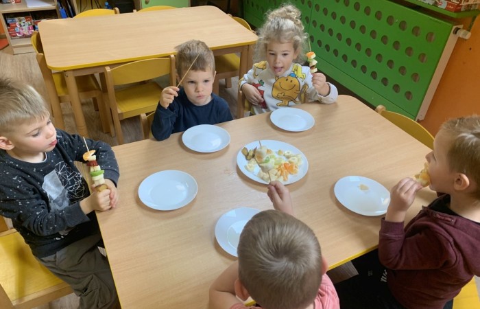 Światowy Dzień Warzyw w Owoców - Smerfy