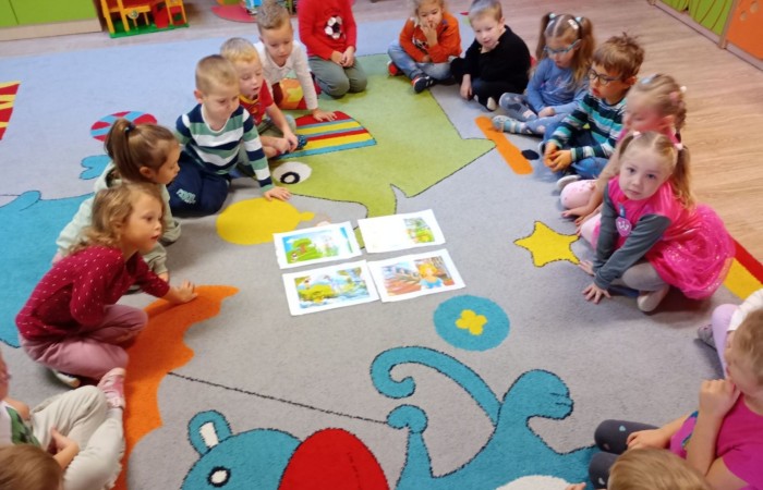 Dzień Postaci z Bajek - Grupa Smerfy