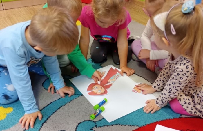Dzień Postaci z Bajek - Grupa Smerfy