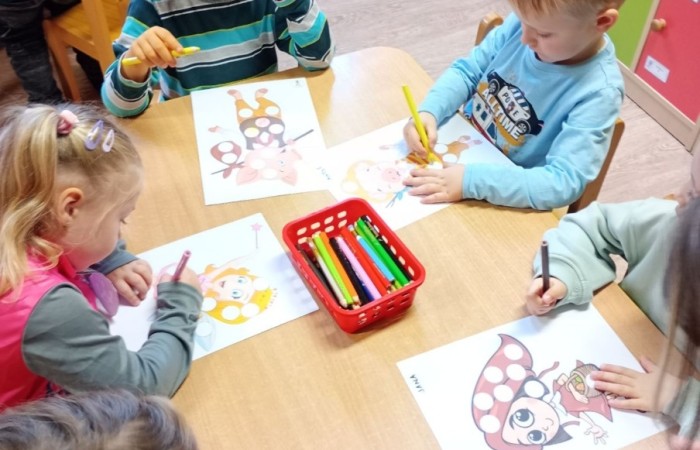 Dzień Postaci z Bajek - Grupa Smerfy