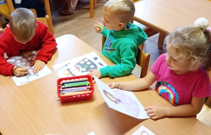 Dzień Postaci z Bajek - Grupa Smerfy