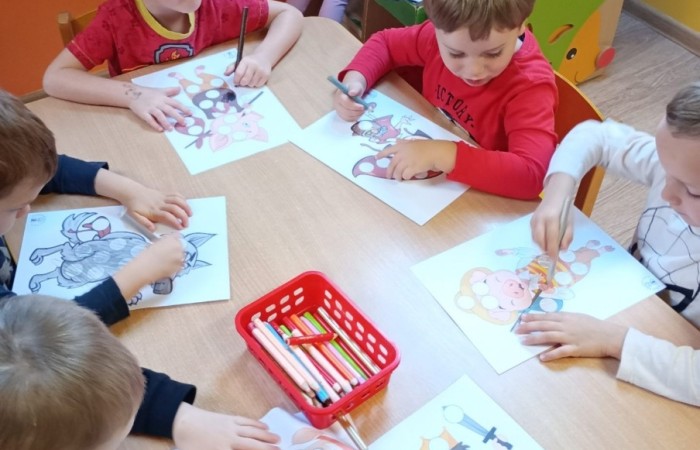 Dzień Postaci z Bajek - Grupa Smerfy
