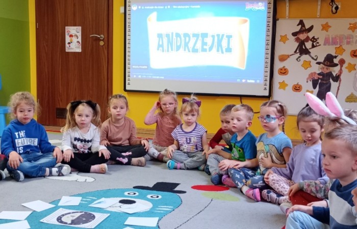Andrzejki - grupa Smerfy