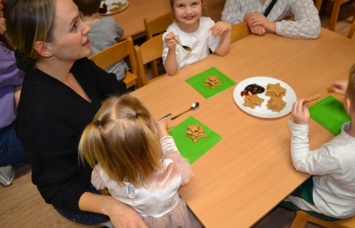 Świąteczne zajęcia otwarte w grupie „Słoneczka”