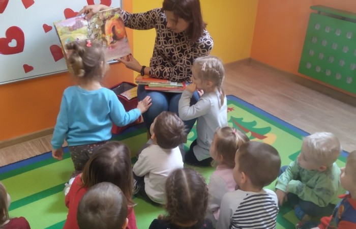 Spotkanie czytelnicze pt. „Mama, tata najpiękniej czytają”