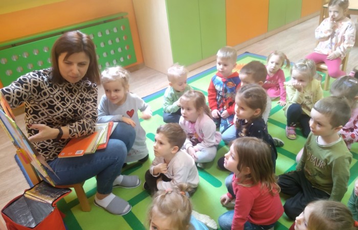 Spotkanie czytelnicze pt. „Mama, tata najpiękniej czytają”