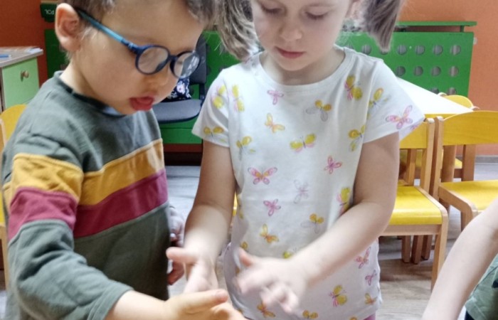 Zielony ogródek w grupie Smerfów