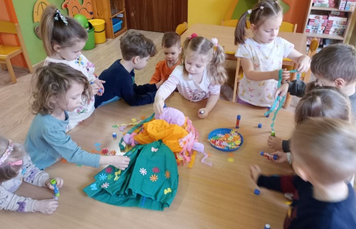 Pierwszy Dzień Wiosny w grupie Smerfy
