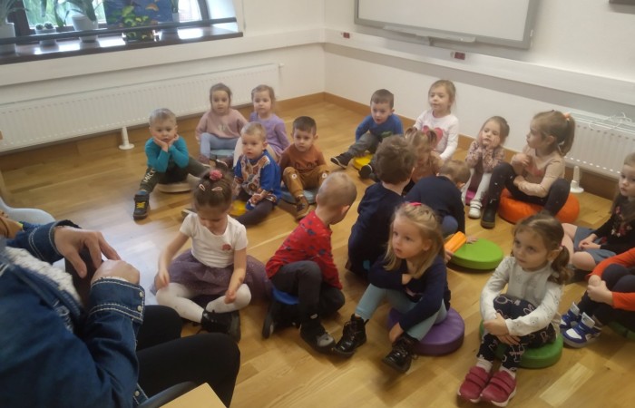 Spotkanie czytelnicze w Bibliotece – tradycje wielkanocne