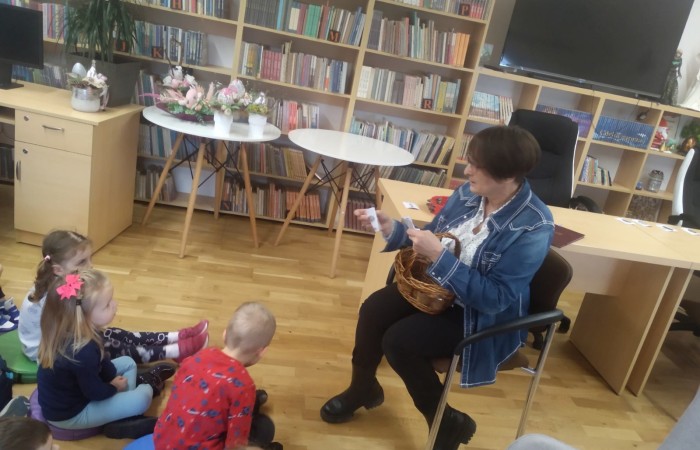 Spotkanie czytelnicze w Bibliotece – tradycje wielkanocne
