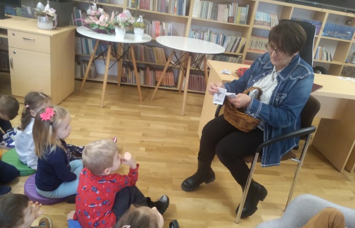 Spotkanie czytelnicze w Bibliotece – tradycje wielkanocne