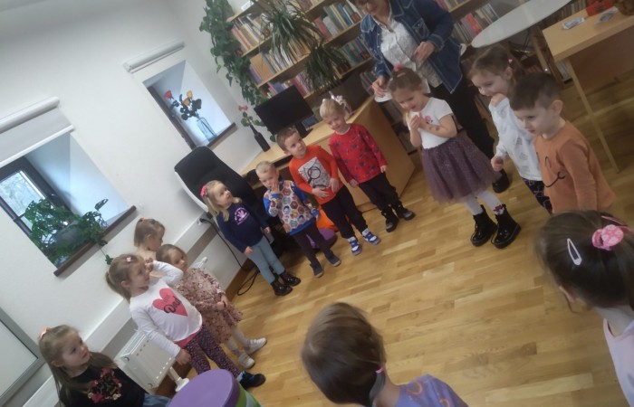Spotkanie czytelnicze w Bibliotece – tradycje wielkanocne