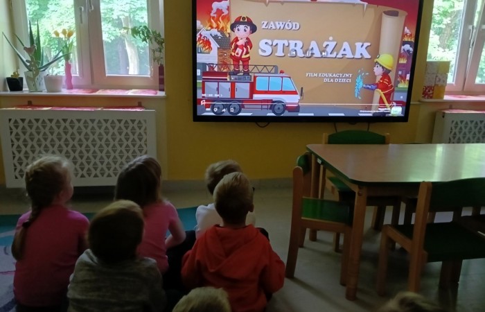 Spotkanie ze strażakami z Ochotniczej Straży Pożarnej w Trzcianie - grupa Tygrysy