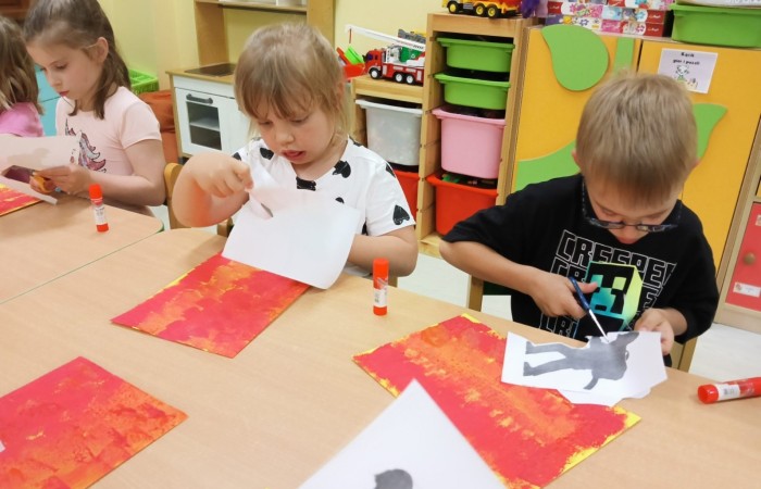 Spotkanie ze strażakami z Ochotniczej Straży Pożarnej w Trzcianie - grupa Tygrysy