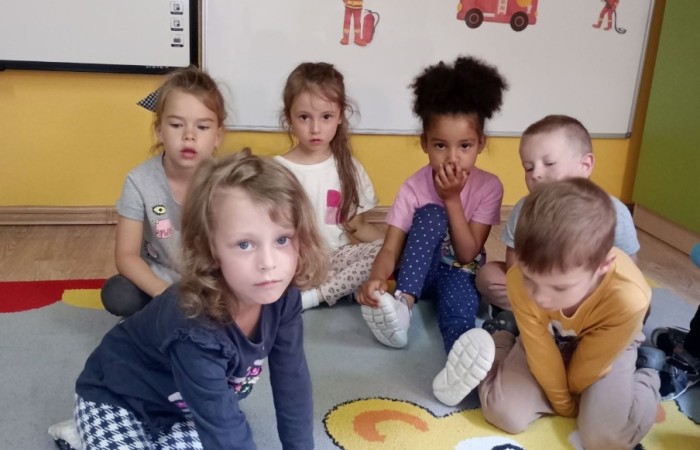 Spotkanie ze strażakami z Ochotniczej Straży Pożarnej w Trzcianie - grupa Smerfy