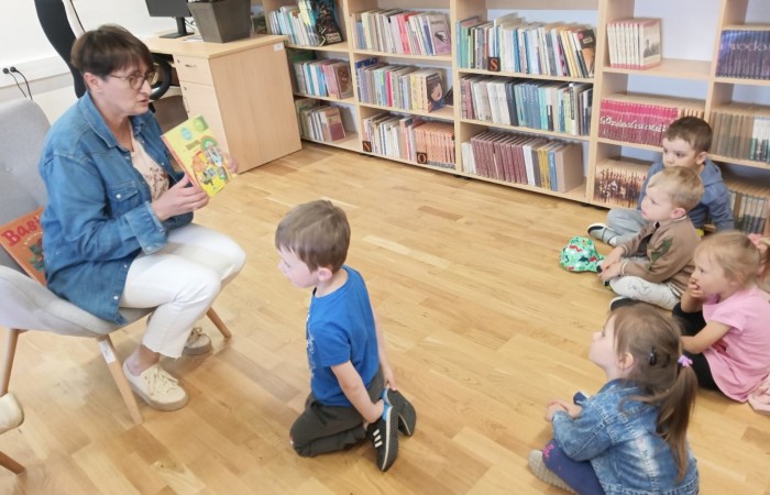 Dzień Bibliotekarza i Bibliotek - grupa Słoneczka