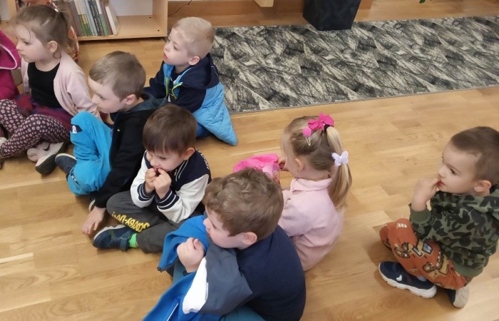 Dzień Bibliotekarza i Bibliotek - grupa Słoneczka