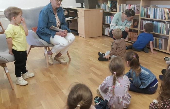 Dzień Bibliotekarza i Bibliotek - grupa Słoneczka