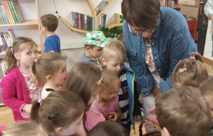 Dzień Bibliotekarza i Bibliotek - grupa Słoneczka