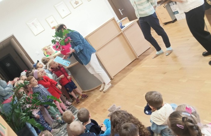 Dzień Bibliotekarza i Bibliotek - grupa Słoneczka
