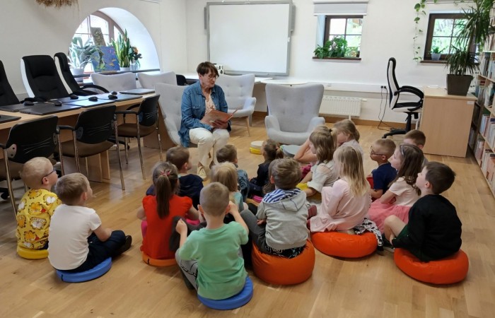 Dzień Bibliotekarza i Bibliotek - grupa Tygrysy