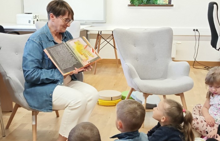 Dzień Bibliotekarza i Bibliotek - grupa Tygrysy