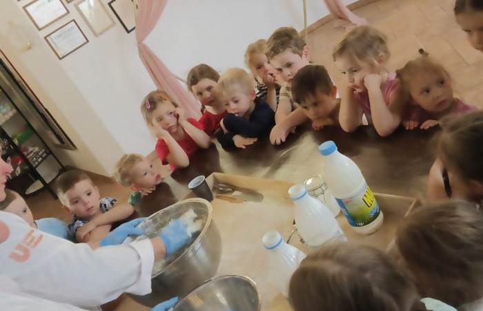 Wycieczka przedszkolaków do Pstrągowej - Grupa Słoneczka