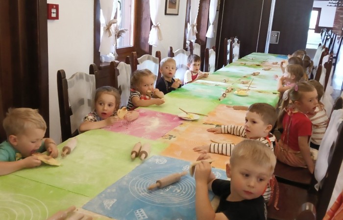 Wycieczka przedszkolaków do Pstrągowej - Grupa Słoneczka