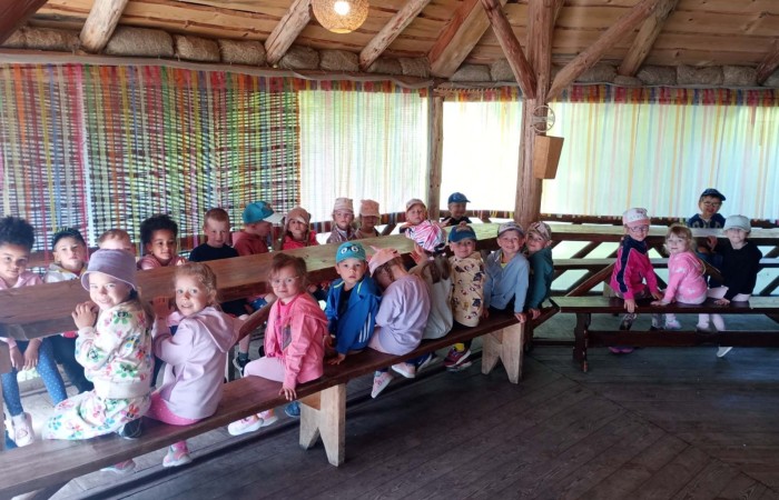 Wycieczka przedszkolaków do Pstrągowej - Grupa Smerfy
