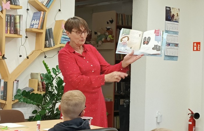 Warsztaty plastyczno – technicznych w Gminnej Bibliotece w Trzcianie - grupa Tygrysy
