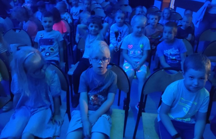 „Królewna Śnieżka i siedmiu krasnoludków” w wykonaniu grupy teatralnej Tespis