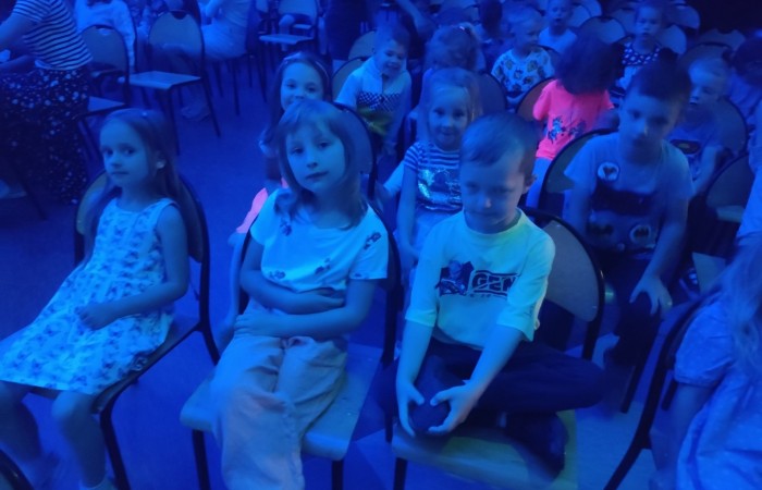 „Królewna Śnieżka i siedmiu krasnoludków” w wykonaniu grupy teatralnej Tespis