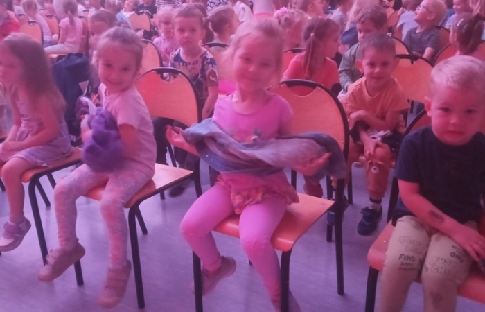 „Królewna Śnieżka i siedmiu krasnoludków” w wykonaniu grupy teatralnej Tespis