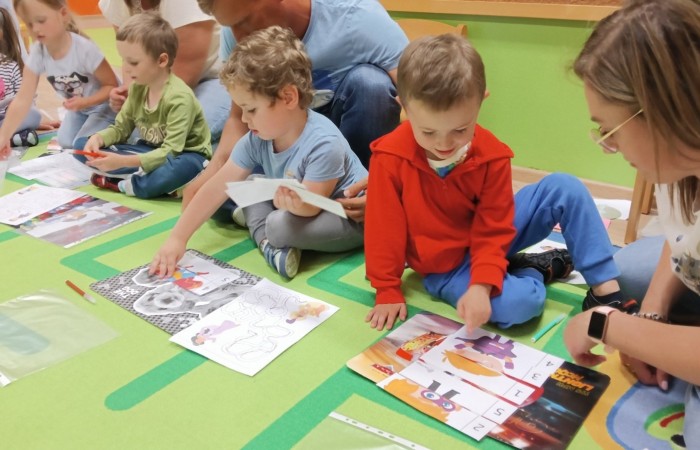 Zajęcia otwarte w Słoneczkach „Z książką poznajemy świat”