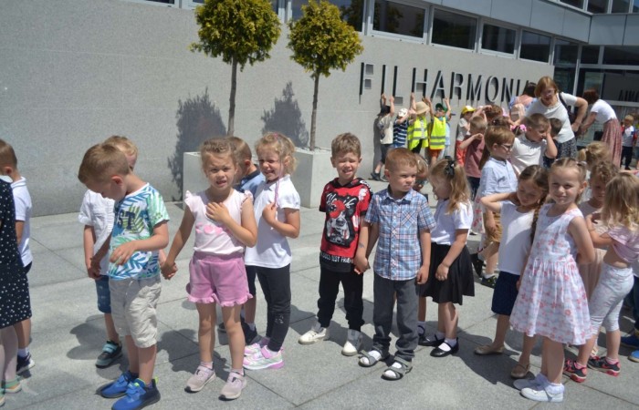 Smerfy i Tygrysy w Filharmonii Podkarpackiej na koncercie „Muzyczne podróże małe i duże”