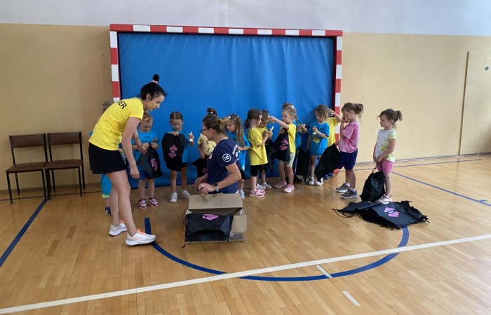 Fotorelacja z zajęć siatkarskiego przedszkola