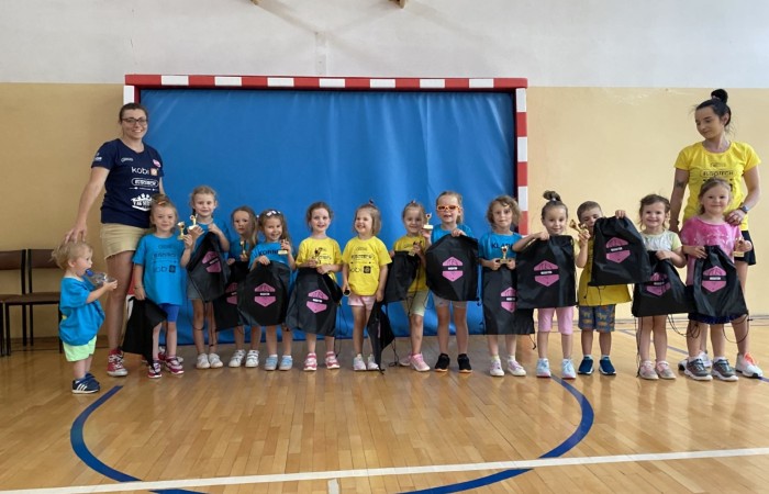 Fotorelacja z zajęć siatkarskiego przedszkola