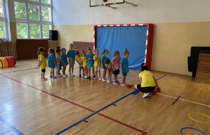 Fotorelacja z zajęć siatkarskiego przedszkola