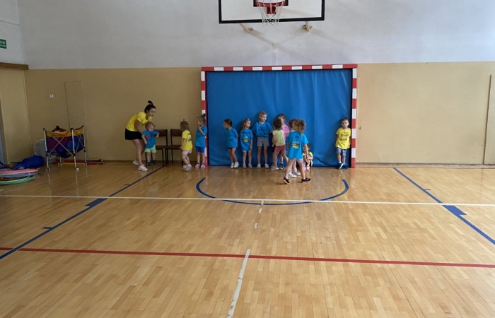 Fotorelacja z zajęć siatkarskiego przedszkola