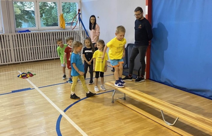 Fotorelacja z zajęć siatkarskiego przedszkola