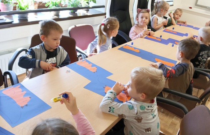 Zajęcia czytelnicze dla „Smerfów” w Bibliotece