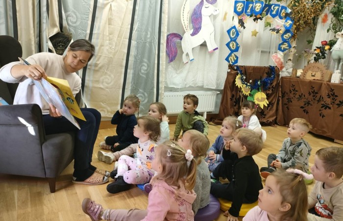 Słoneczka i Tygrysy z wizytą w Gminnego Bibliotece Publicznej